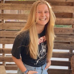 Meet your Posher, Megan